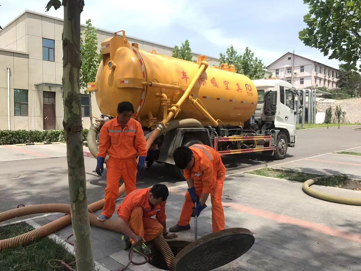 潜江化粪池清理与5-8吨吸粪车施工效率分析